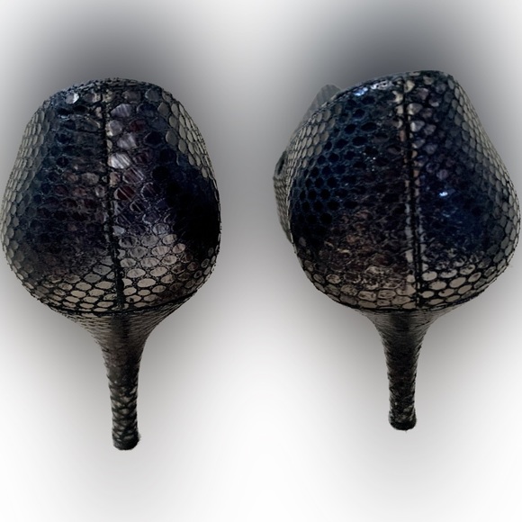 STUART WEITZMAN metallic silver gray snakeskin stiletto heels pumps Women’s 7.5 - Picture 6 of 9